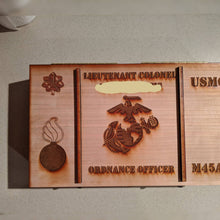 Load image into Gallery viewer, Weapon / Pistol display crate